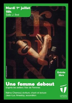 Une femme debout 