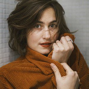 Julia Pertuy - Chanson élégante et spontanée suivit de Lula Heldt - Chanson poétique et déjantée