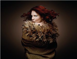 Marie-Nicole Lemieux près des remparts de Séville