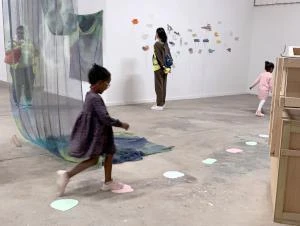 VISITE ATELIER DES TOUSTES-PETIT.ES | "Pas à pas" (3-5 ans)