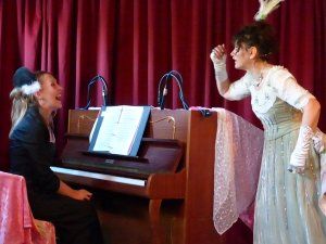 Mademoiselle Maya en Ut Intégral