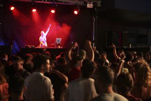 UNE BONNE FÊTE DE CHOSES : Les 10 ans de Frissons & Hanneton