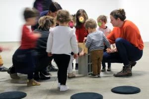 VISITE ATELIER DES TOUSTES-PETIT.ES | "Pas à pas" (2-4 ans)