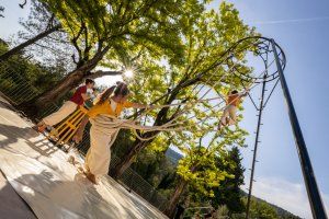 CHEMINS DE TRAVERSES - balades artistiques en paysages / Cie L'Encordée - Les Baudrières