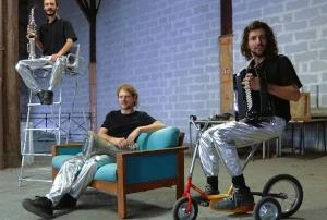 KAWA DE NOËL EN COMBI DE SKI • Kostana