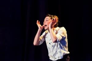 Spectacle "GRAIN : une histoire de fous" - Cie Mmm