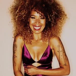 Flavia Coelho + Chicos y Mendez