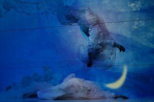 UN BALCON ENTRE CIEL ET TERRE / MERCI MON CHOU