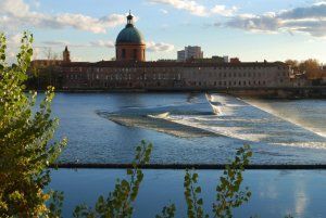 Dame Garonne déborde de charme 
