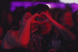 Girls Don't Cry Party - La Petite