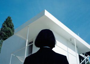 Cinédoc : "E.1027-Eileen Gray et la maison en bord de mer"