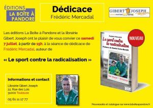 Frédéric Mercadal, président du club de foot des Izard en dédicace à la librairie Gibert Joseph ce samedi