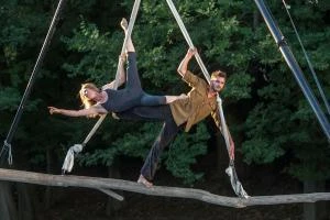 CHEMINS DE TRAVERSES - balades artistiques en paysages / Cie T'es rien sans la terre - T'es rien sans la terre