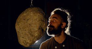 Performance in situ "Cairns - N°8" - William Thomas