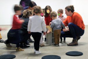 VISITE ATELIER DES TOUSTES-PETIT.ES | "Pas à pas" (2-4 ans)