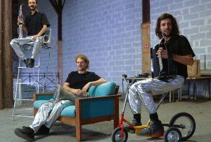 KAWA DE NOËL EN COMBI DE SKI • Kostana