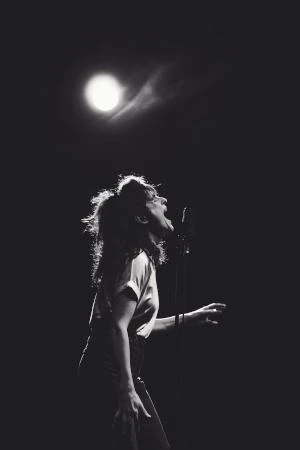 Festival de Thau Saison 2023. "J'aurais aimé savoir ce que ça fait d'être libre" Chloé Lacan raconte Nina Simone