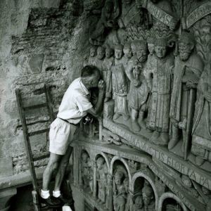 Conques vue à travers le fonds photographique de l'archéologue Louis Balsan